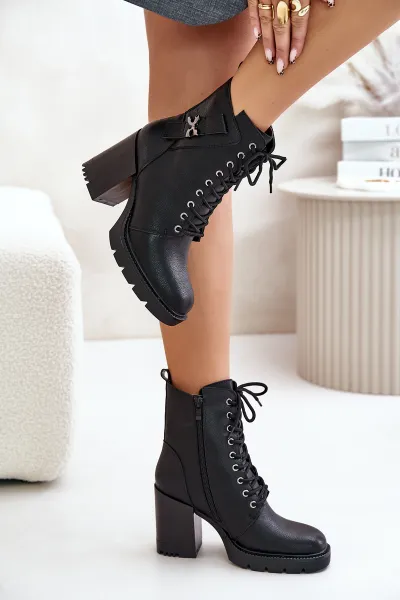 Insulated ankle boots with heels with gold details black Ivarisse
