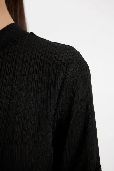 DEFACTO Half Turtleneck Smart Ribbed Camisole Basic Plain Short Sleeve T-Shirt