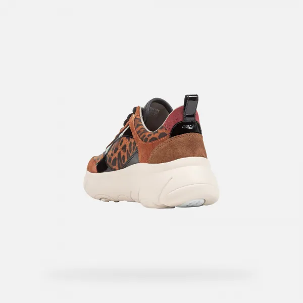 Brown women's sneakers Geox Nebula 2.0 X - Women's