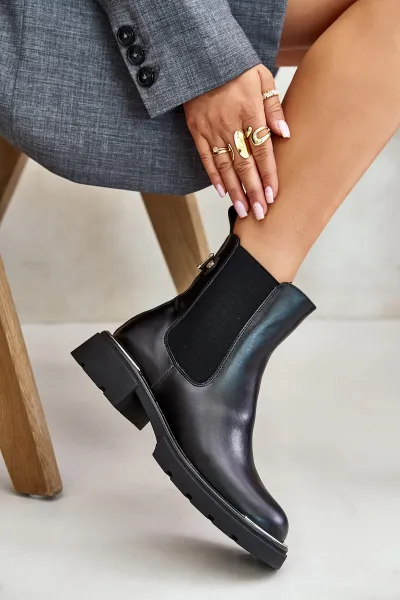 GOE leather ankle boots with zip GOE black