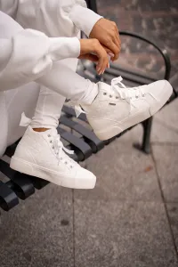 Insulated women's sneakers with Big Star stitching white