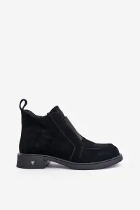 Suede low ankle boots on a flat heel insulated with D&A black