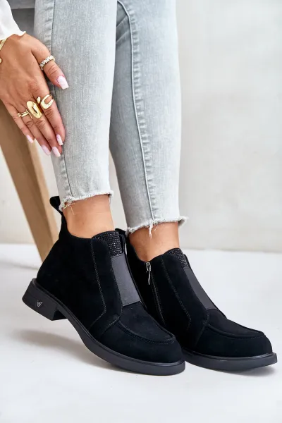 Suede low ankle boots on a flat heel insulated with D&A black
