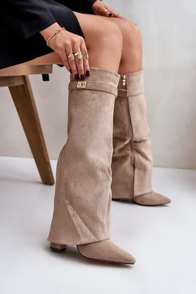 Heeled boots with a bent upper insulated beige urelli