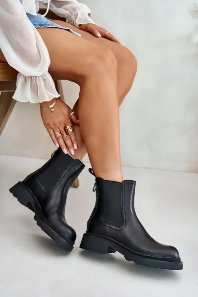 Leather ankle boots Chelsea with decorative chain insulated D&A black