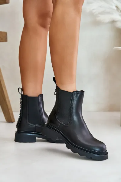 Leather ankle boots Chelsea with decorative chain insulated D&A black