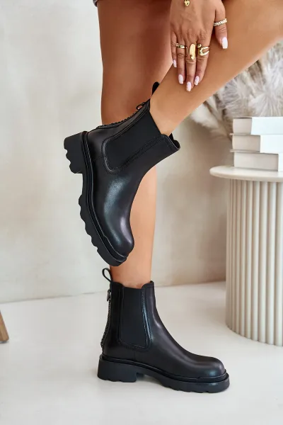 Leather ankle boots Chelsea with decorative chain insulated D&A black