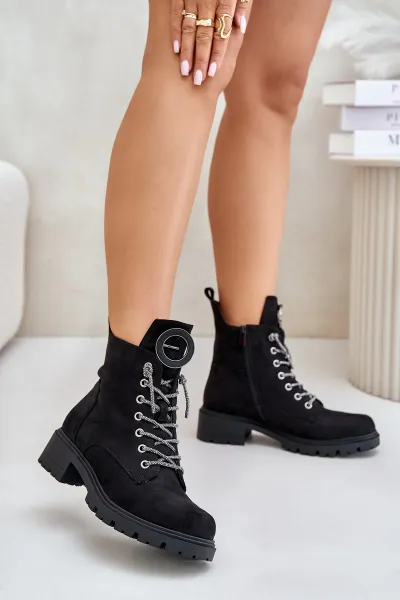 Insulated shoes with decorative lacing Vinceza Black