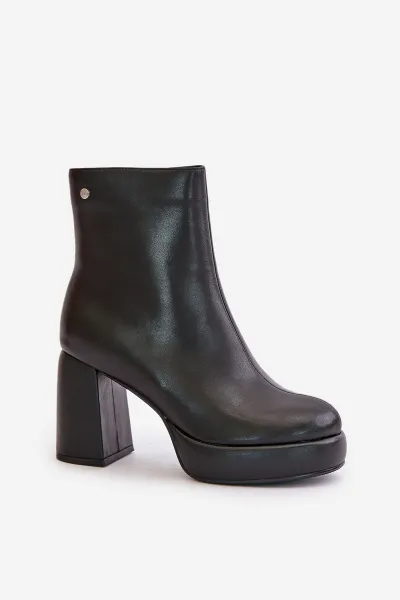 GOE natural leather ankle boots black