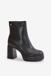 GOE natural leather ankle boots black