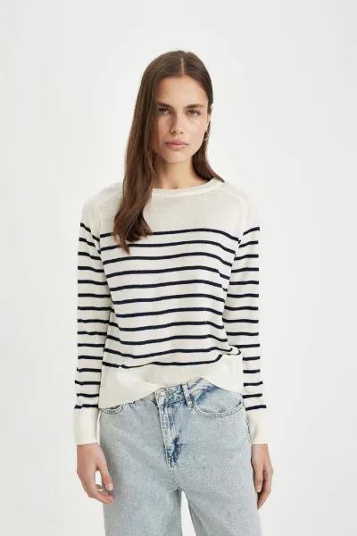 DEFACTO Regular Fit Soft Textured Crew Neck Striped Knitwear Sweater