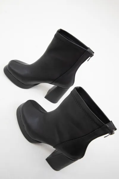 Soho Black Women's Boots & Bootie 20031