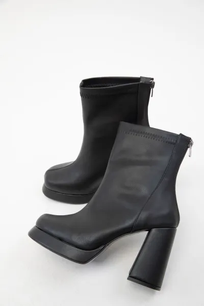 Soho Black Women's Boots & Bootie 20031