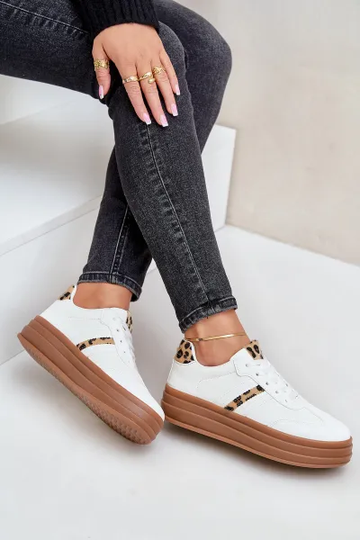 FG2 Pohodlné dámske športové topánky na platforme White Devan