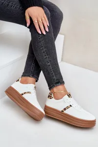 FG2 Pohodlné dámske športové topánky na platforme White Devan