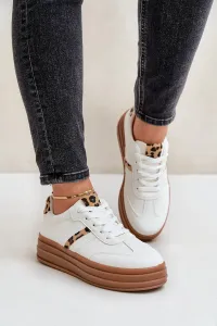 FG2 Pohodlné dámske športové topánky na platforme White Devan