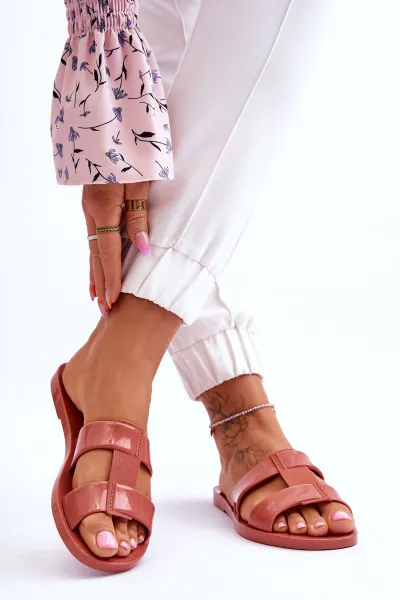 Módne vegánske flip -flops Zaxy