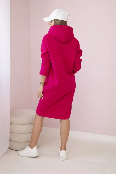 Dress with a hood and a fuchsia-colored side slit