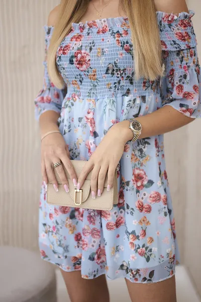 Shoulder dress with azure floral pattern