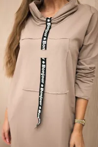 Beige dress with tie