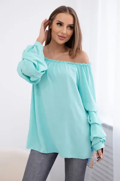 Spanish blouse with decorative mint sleeves
