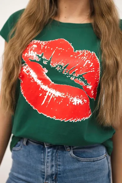 Blouse with green lip print