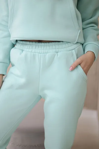 Insulated set with a sweatshirt with a drawstring at the bottom of the mint