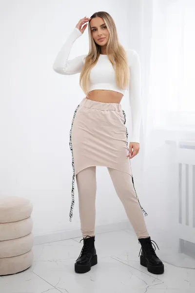Pants/suit with beige selfie lettering