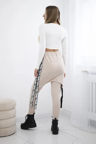 Pants/suit with beige selfie lettering