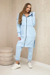 Insulated set with a long blue sweatshirt