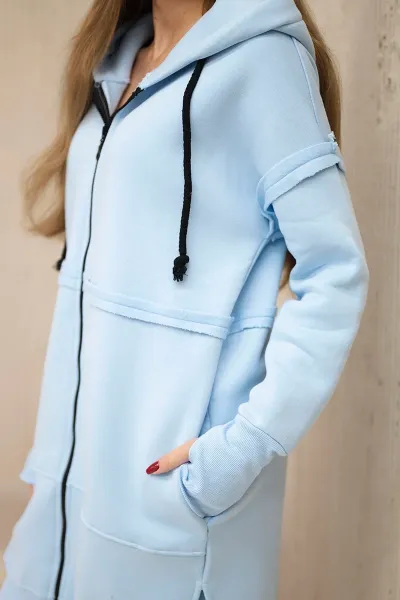 Insulated set with a long blue sweatshirt