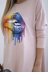 Oversize blouse with rainbow lip print dark powder pink