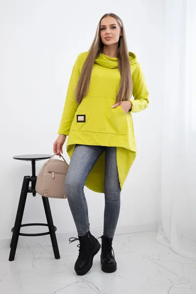 Sweatshirt with a long back and kiwi hood