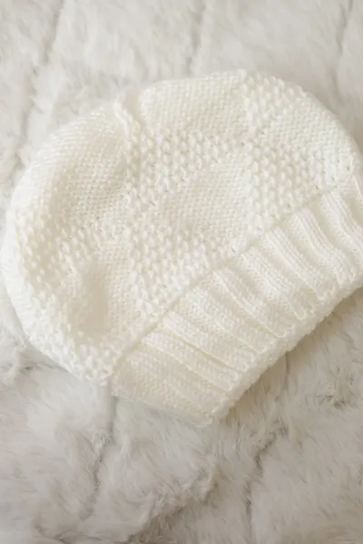 Women's cap Danuta K331 white