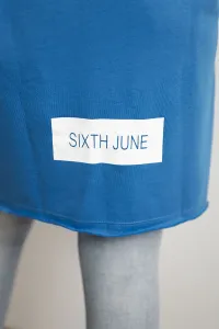 Cloak with subtitles purple-blue