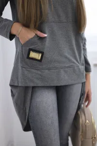 Sweatshirt with a long back and a graphite hood