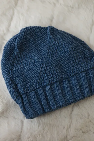Women's cap Dagmara K332 dark denim