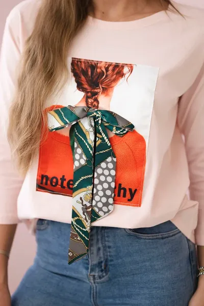Blouse with 3D graphics Remarkable powder pink