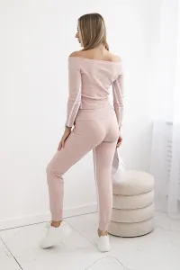 Set with double stripe in powder beige color