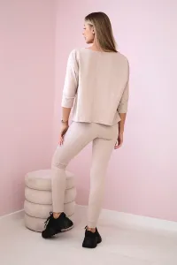 Set with beige Queen print