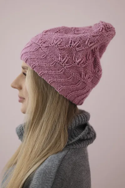 Women's cap Dagmara K332 dark pink