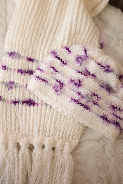 Women's set with scarf Anika K304 ecru + purple