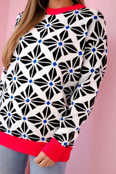 Sweater with a geometric motif in white color