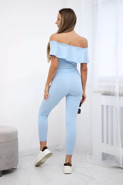 Set with blue ruffle