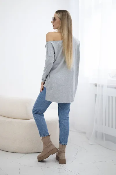 Printed blouse with a longer back in grey
