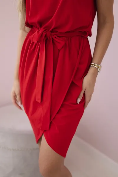 Tied dress with a clutch bottom red