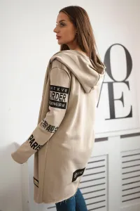 Coat with beige subtitles