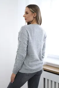 Sweater with cable weave in gray color