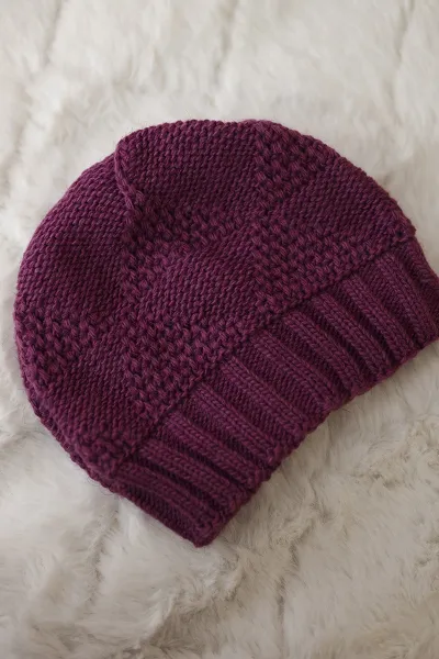 Women's cap Danuta K331 dark purple
