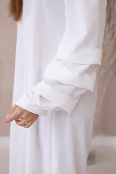 Spanish dress with decorative sleeves ecru